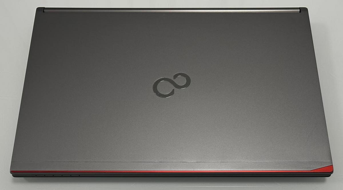 Fujitsu LIFEBOOK E744